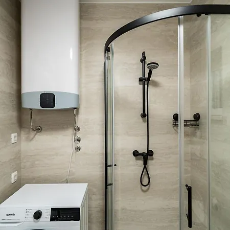 Nina & Paula - Nina Štikovica