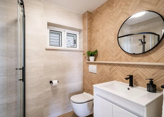 Nina & Paula - Nina Štikovica